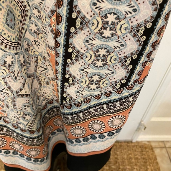 I.N San Francisco V Neck Printed Pointed Hem Scarf Top Camisole Tank M - Picture 5 of 8